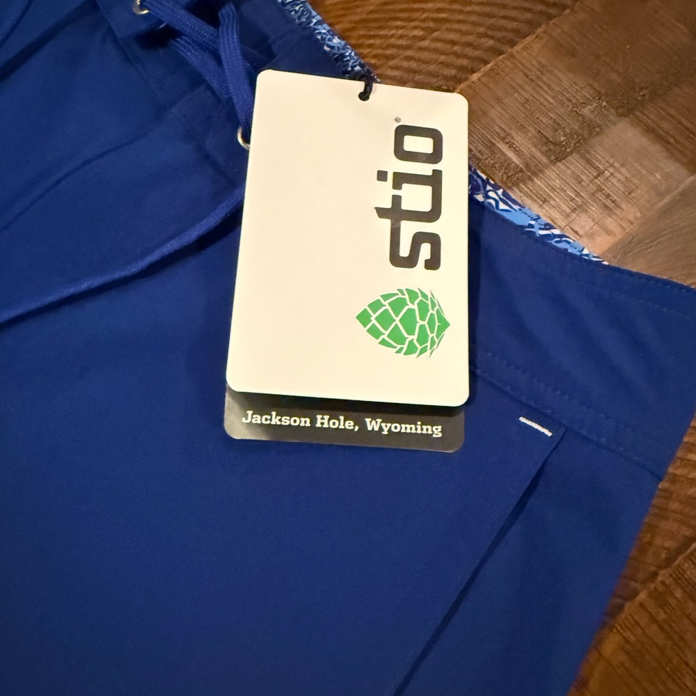 NEW💙Stio CFS Board Short Mens 28 Blue Cobalt Night Swim Trunks UPF 50 Stretch - Picture 2 of 8